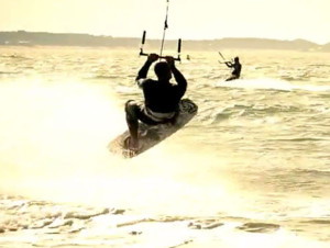 Screenshot aus einem Video für die Kitesurfing Schule Natural-High in Outdoorp, NL